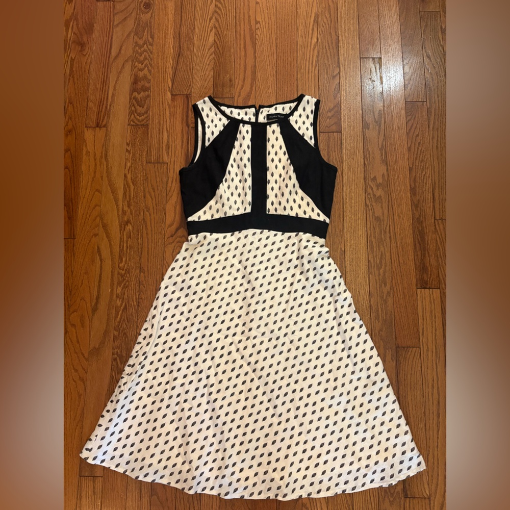 Ivanka Trump Black and Cream Linen Blend Patterned Midi Dress